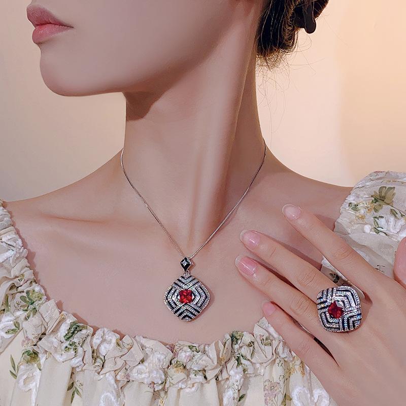 Jewelry Copper Bottom Gold-Plated Retro Simulation Red Corundum Princess Square Personalized Set Main 8 * 8