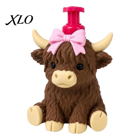 Empty Pump Bottle Highland Cow Soap Dispenser, Pink Bow Cattle Refillable Hand Dispenser Bottle, Plastic for Bathroom, Housewarming Gift Bathroom