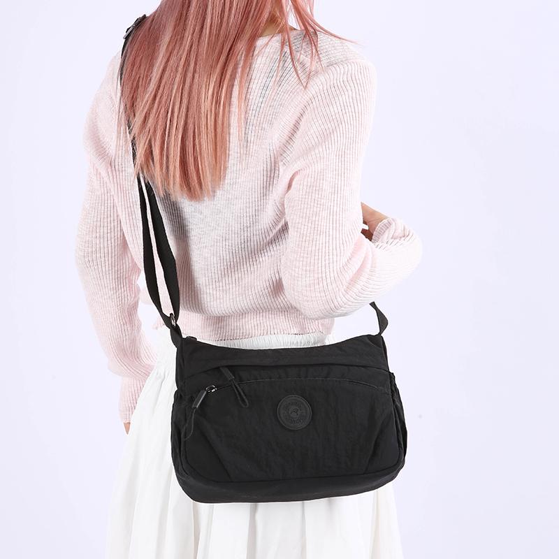 Lightweight Crossbody Bag Women's Multi-compartment Shoulder Bag Commuter Bag For Middle-aged Mothers