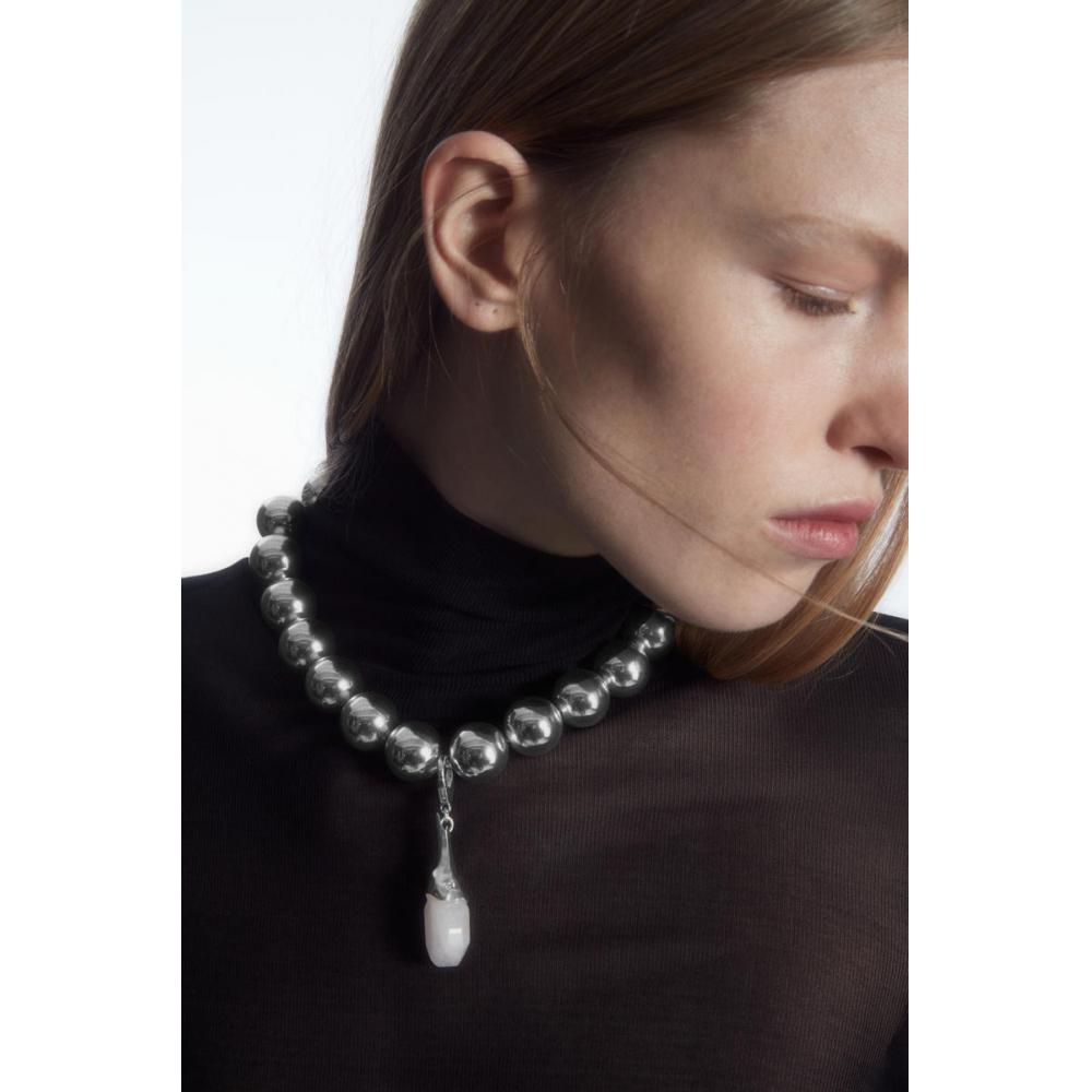 

COS Япония каменный шарм