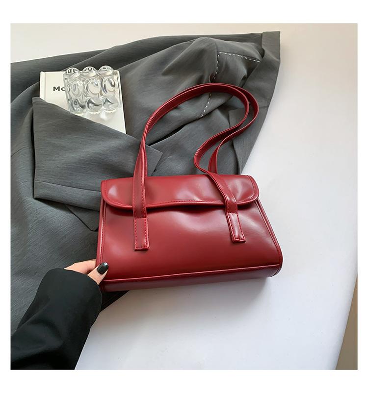 

French niche commuter shoulder bag bags2025 new simple briefcase versatile underarm bag women s handbag красный
