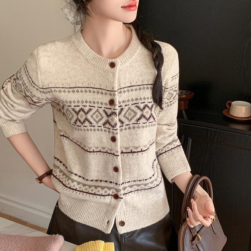 Women's 2026 Autumn/Winter Retro Jacquard Color Block Knitwear Cardigan