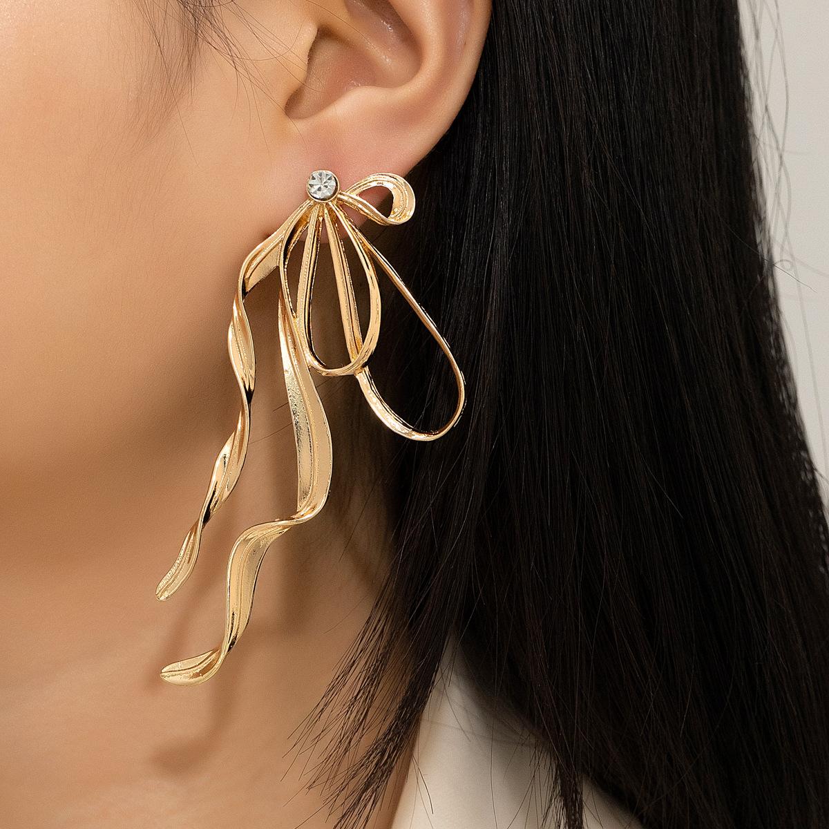 Metal Multilayers Big Bowknot Ribbon Long Drop Earring for Women Gold Color Simple Irregular Geometry Zircon Girlfriend Gift