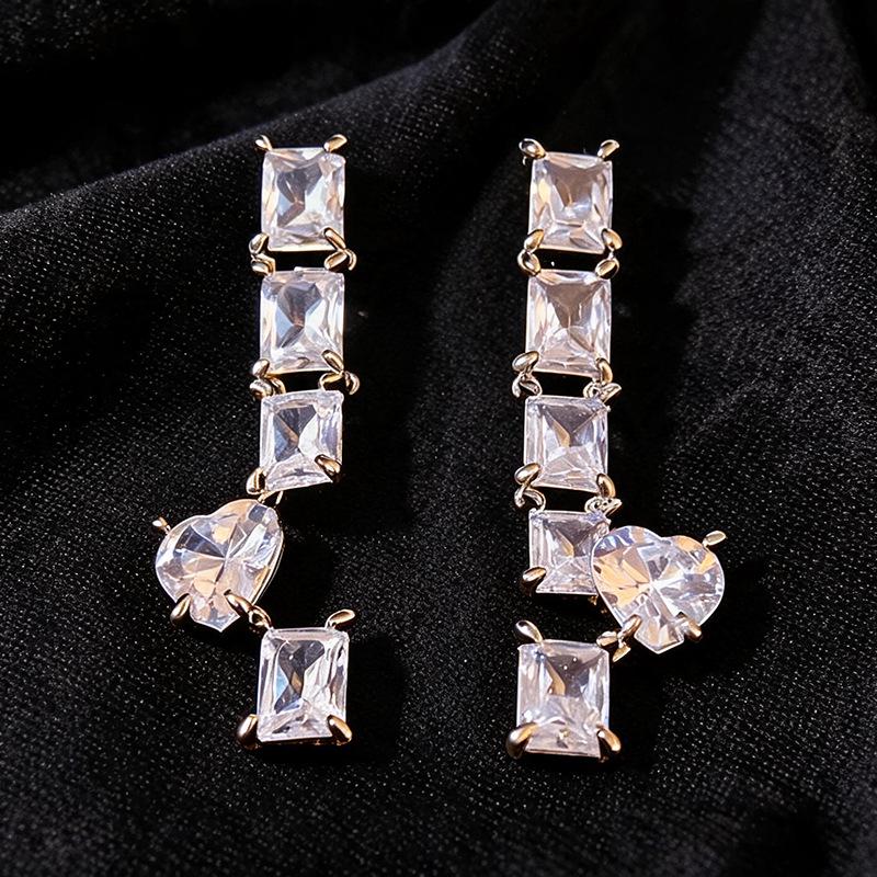 Silver Zircon Inlaid Square Heart Stud Earrings – Elegant European & American Style Niche Fashion.