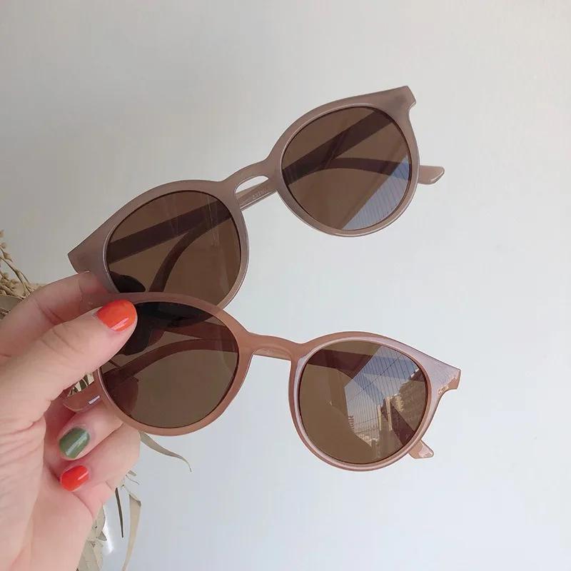 New Vintage Sunglasses for Women Fashion Trendy Small Round Frame Driving Eyewear Mocha Colored Sunglass