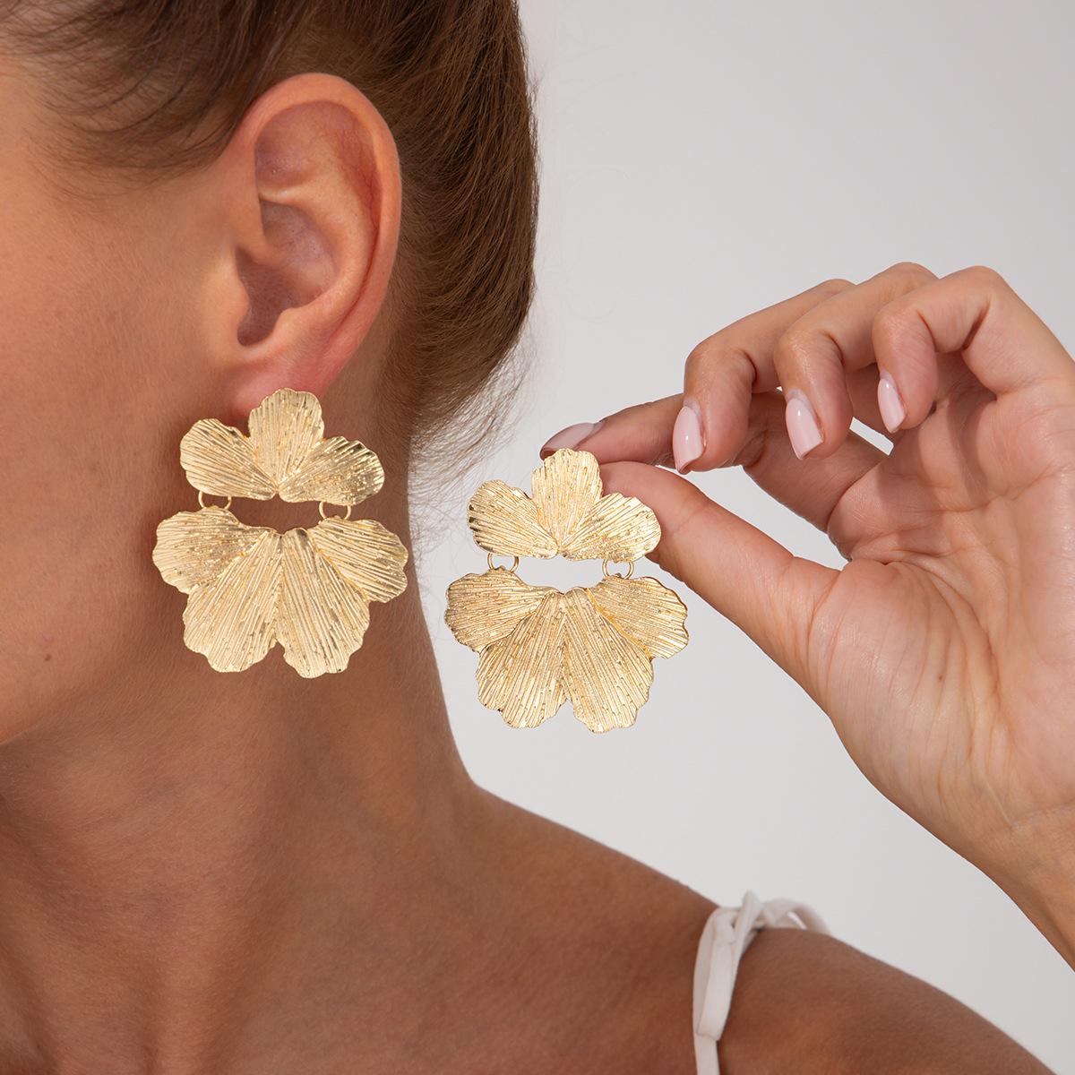 Fashion Style Metal Pleated Flower Stud Earrings Design Sense Three-Dimensional Petal Earrings