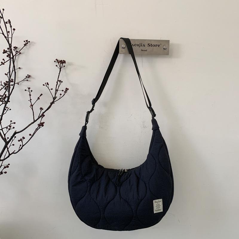 

2025 новая корейская версия повседневная универсальная наплечная сумка-мессенджер женская большая вместимость классная сумочка для работы сумка-тоут для поездок на работу чёрный