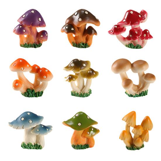 Mini Resin Mushroom Figurine Tiny Bonsai Craft Decoration Small Lawn Fairy Garden Ornament for Indoor Outdoor Terrarium DIY Craft Home Tabletop Micro