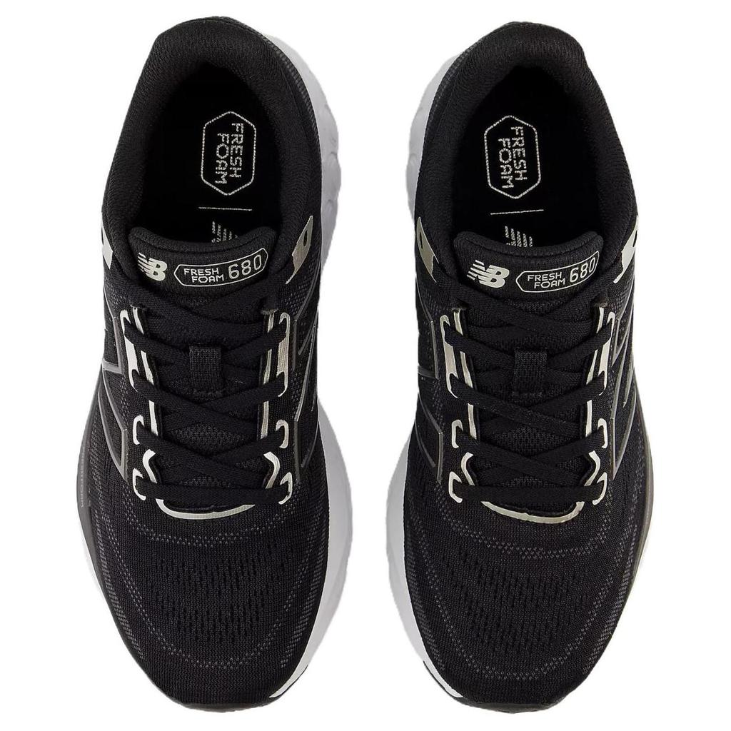 New Balance Fresh Foam 680v8 Schwarz Hellgold Metallic Damen Sneaker Schwarz-Metallic W680LK8