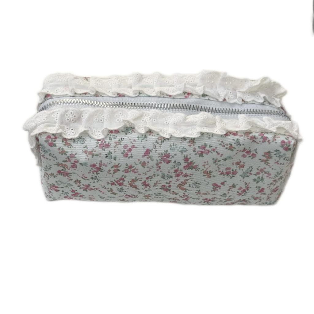 Lace floral pencil bag portable women's large-capacity new high-value student stationery box pencil storage bag