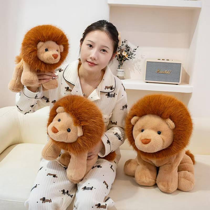 Ultima Bambola Leone Seduta e Sdraiata Kawaii Peluche Bambola Fatta a Mano Cartone Animato Anime Cuscino Carino Regalo di Compleanno per Bambini Bambola