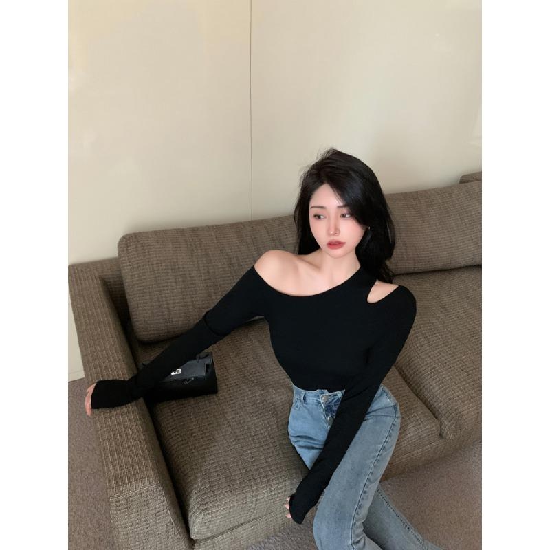 Módní pletené tričko s dlouhým rukávem odhalující ramena Jaro Podzim Černé Asymetrický límec Krátké Vnitřní Ležérní Trička Elegantní Základní Slim Fit Oblečení