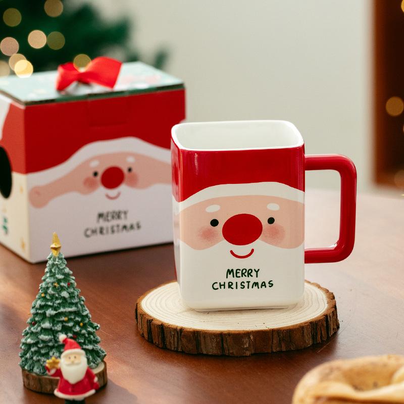 

Рождественская кружка Креативная керамическая кружка Санта Чашка для воды Чашка для завтрака Чашка для кофе Практичный подарок Сувенир about 400ml