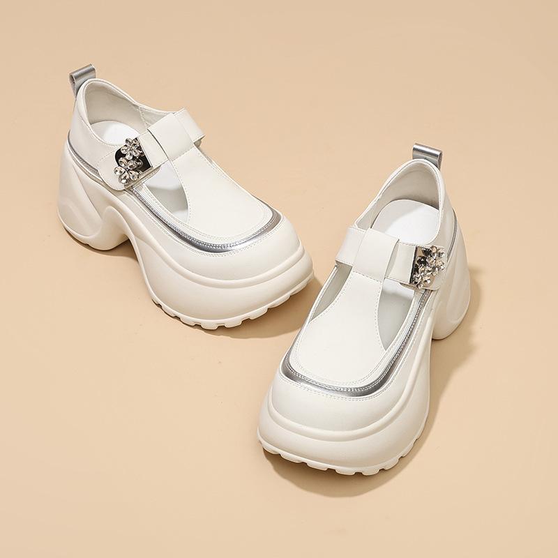 Velcro little white shoes autumn 2025 new sandals women's thick sole heightening hollow comfortable soft sole casual shoes