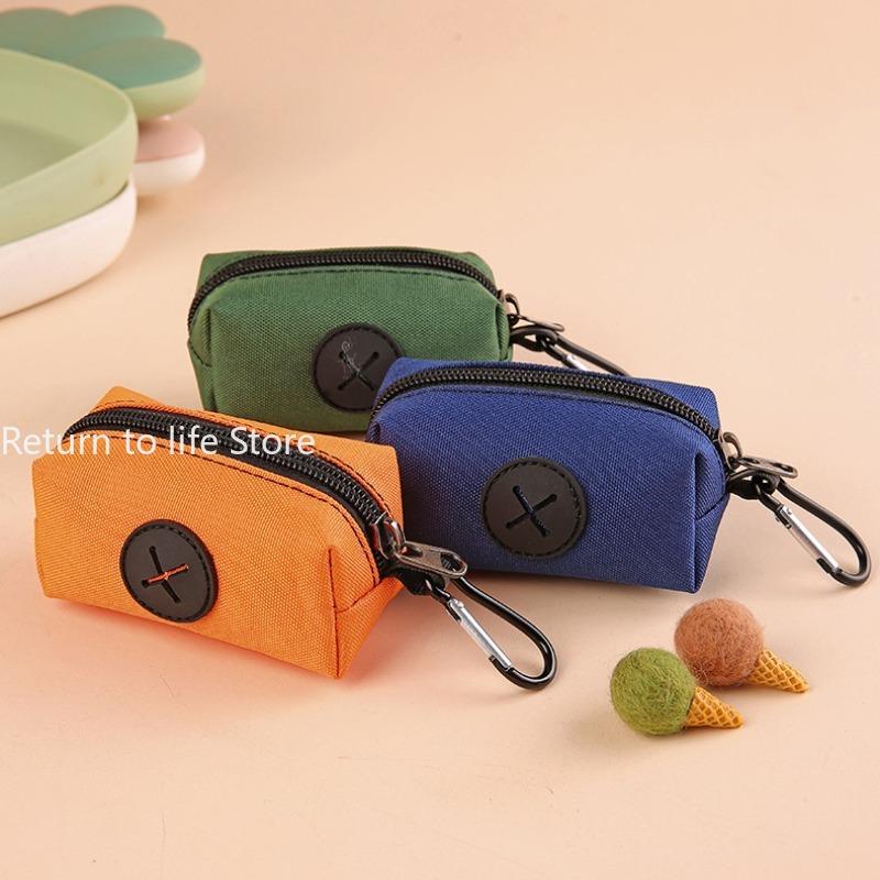 1Pcs Portable Dog Poop Bag Dispenser Hangingable Dog Poop Bag Holder Poo Bags Dispenser for Dogs Walking Garbage Bags Dispensers
