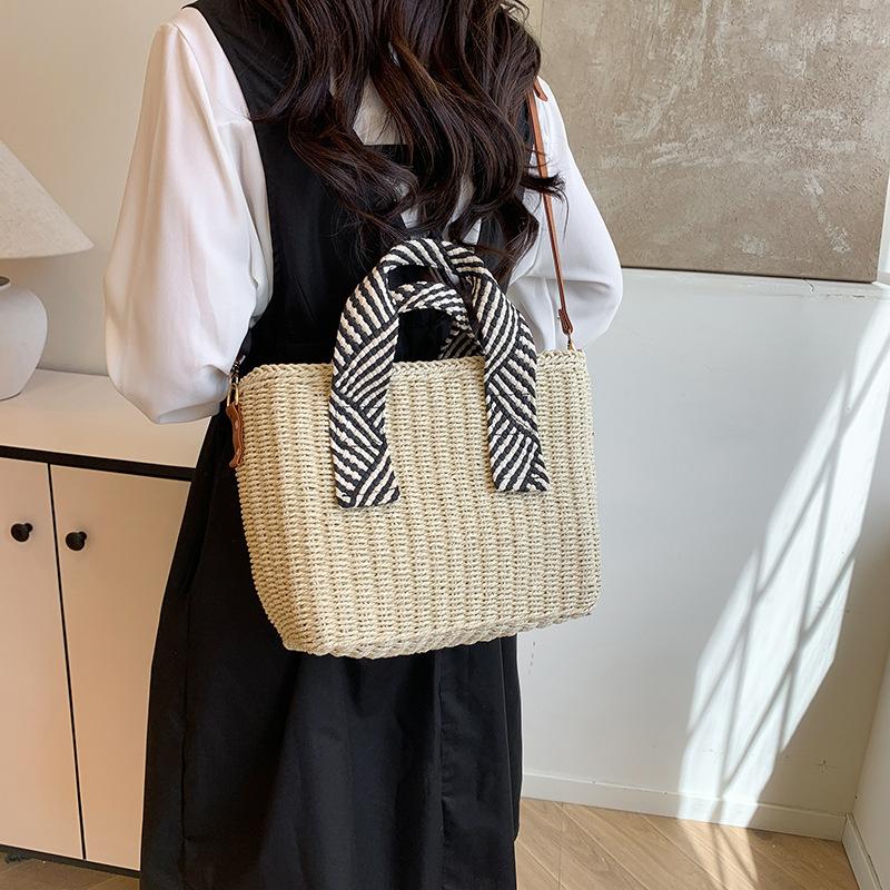 New Shoulder Handbag Tote Bag Seaside Vacation Handbag Large Capacity Versatile Beach Woven Bag