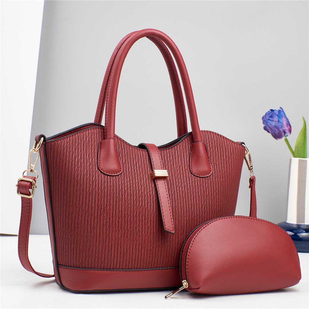 Comfortable Everyday Handbag For Women With Ample Storage And Stylish Appearance