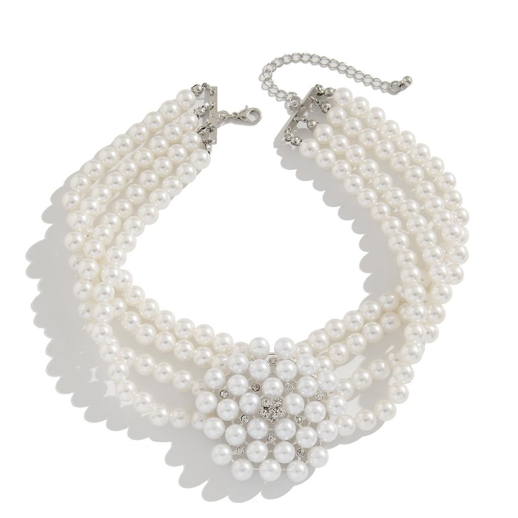 Temperament Small Fragrant Style Multi-Layer Imitation Pearl Flower Necklace Female French Beaded Collarbone Chain Choker