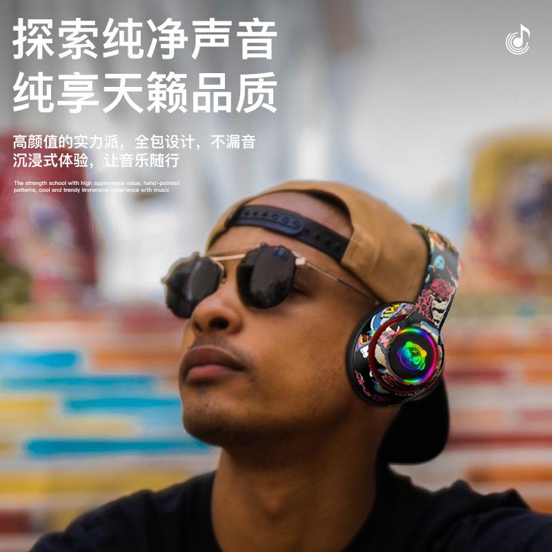 Wireless Bluetooth Cool Graffiti Led Illuminated Gaming Headset For Kids Teens Adults, Headphones With Built-in Microphone, Compatible With Ios And An