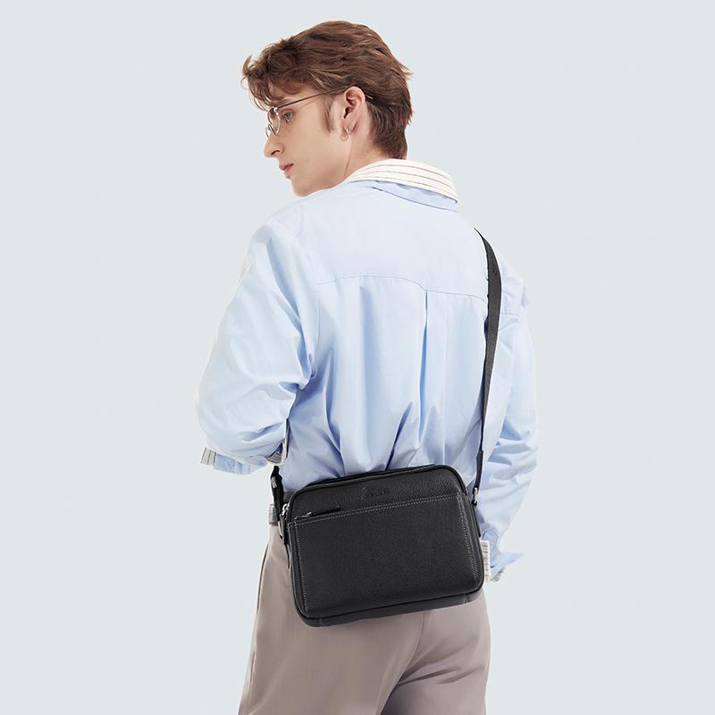 New JAGUAR Cow Leather Crossbody Bags Shoulder Bags Regular Men's Black JX1230273101