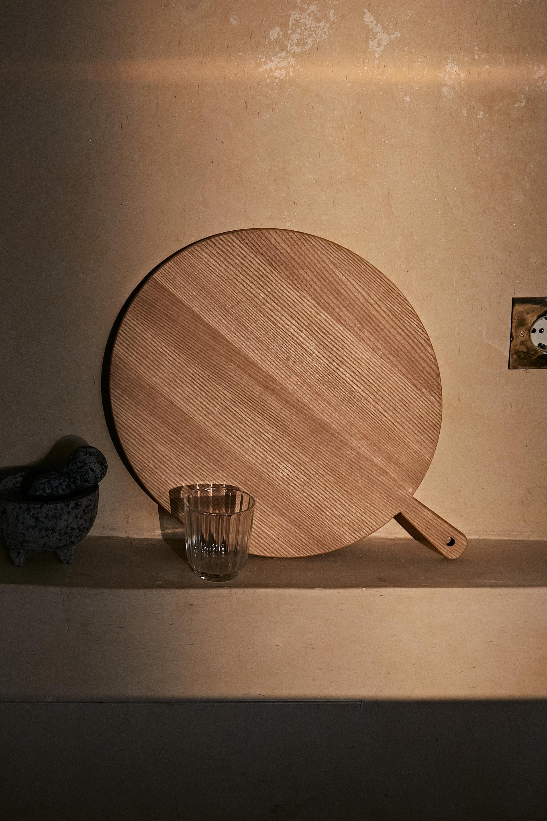 

РАЗДЕЛОЧНАЯ ДОСКА КРУГЛАЯ ИЗ ЯСЕНЯ