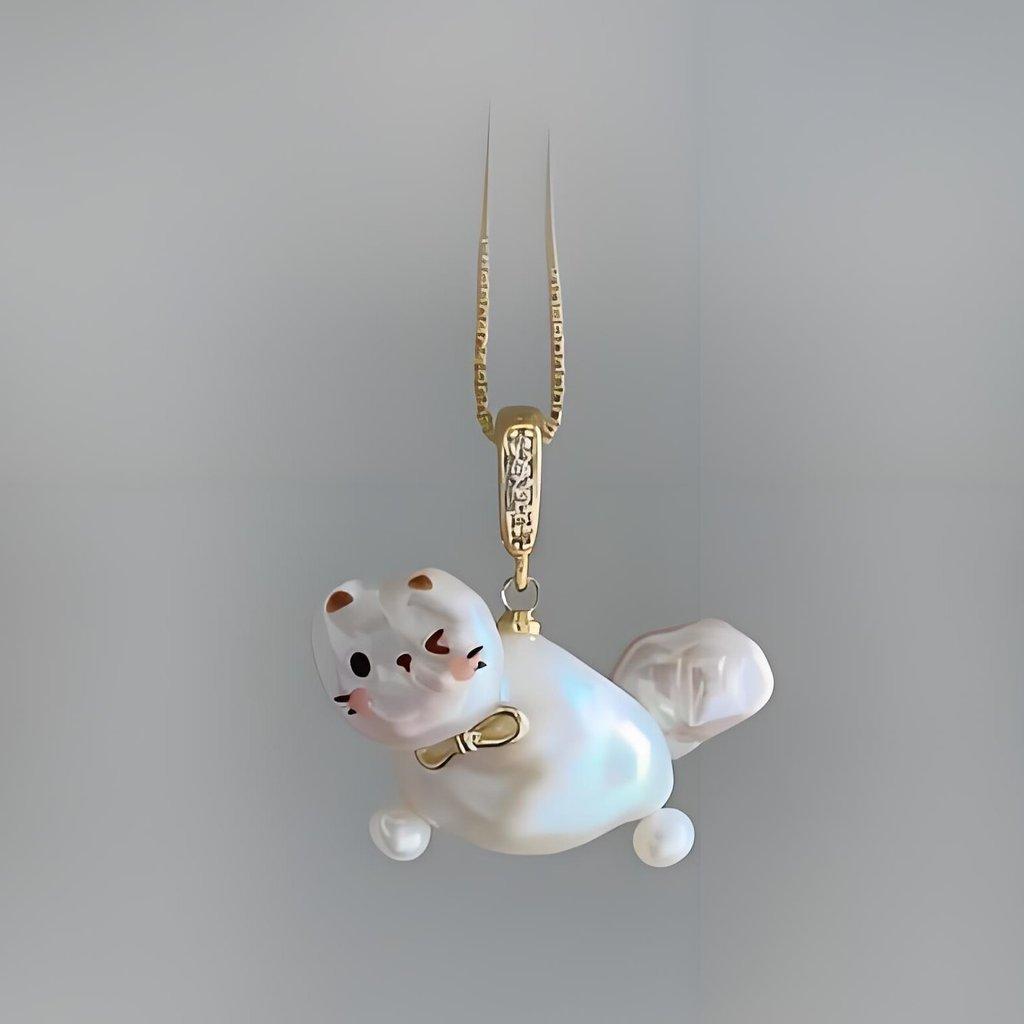 Pet Pendant Necklace With Heartshaped Charm And Gold Plating For Fashionable Cat Lovers