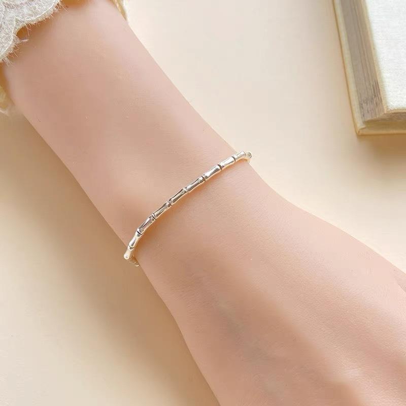 Bracelet Perle Irregulière Forme Spéciale Française Bracelet Femmes Niche Luxe Léger Exquis Doré Demi-Bracelet Bracelet Accessoires