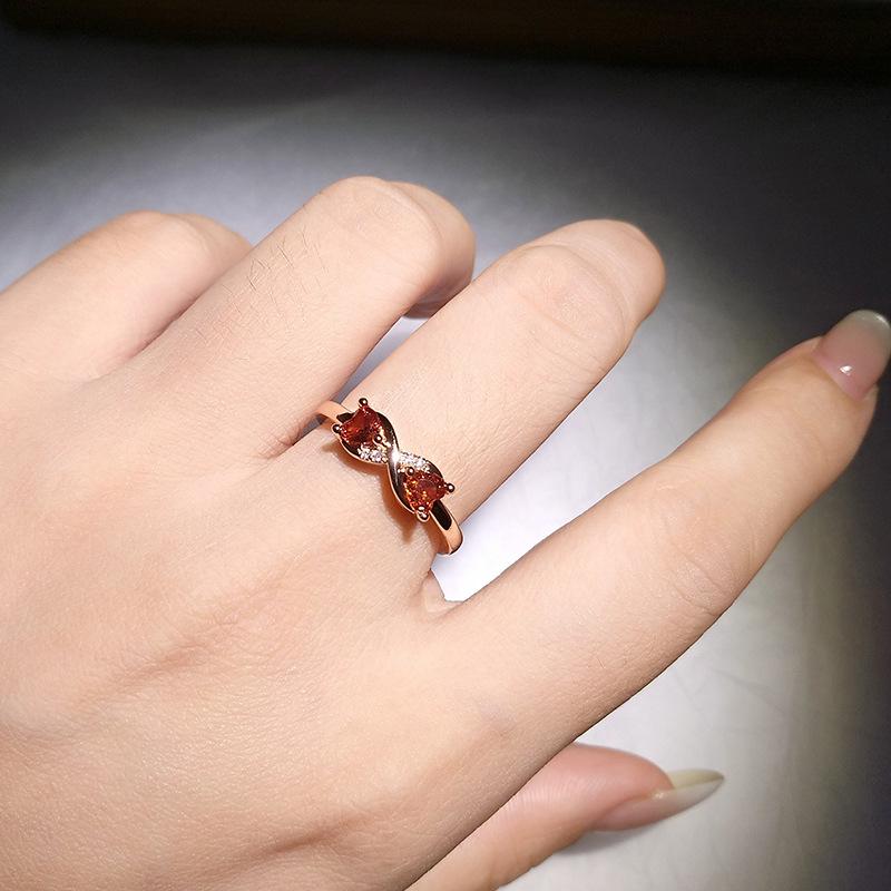 Delicate Double Diamond Pomegranate Red Heart Ring Women'S Double Heart Mobius Rose Gold Plated Love Living Ring