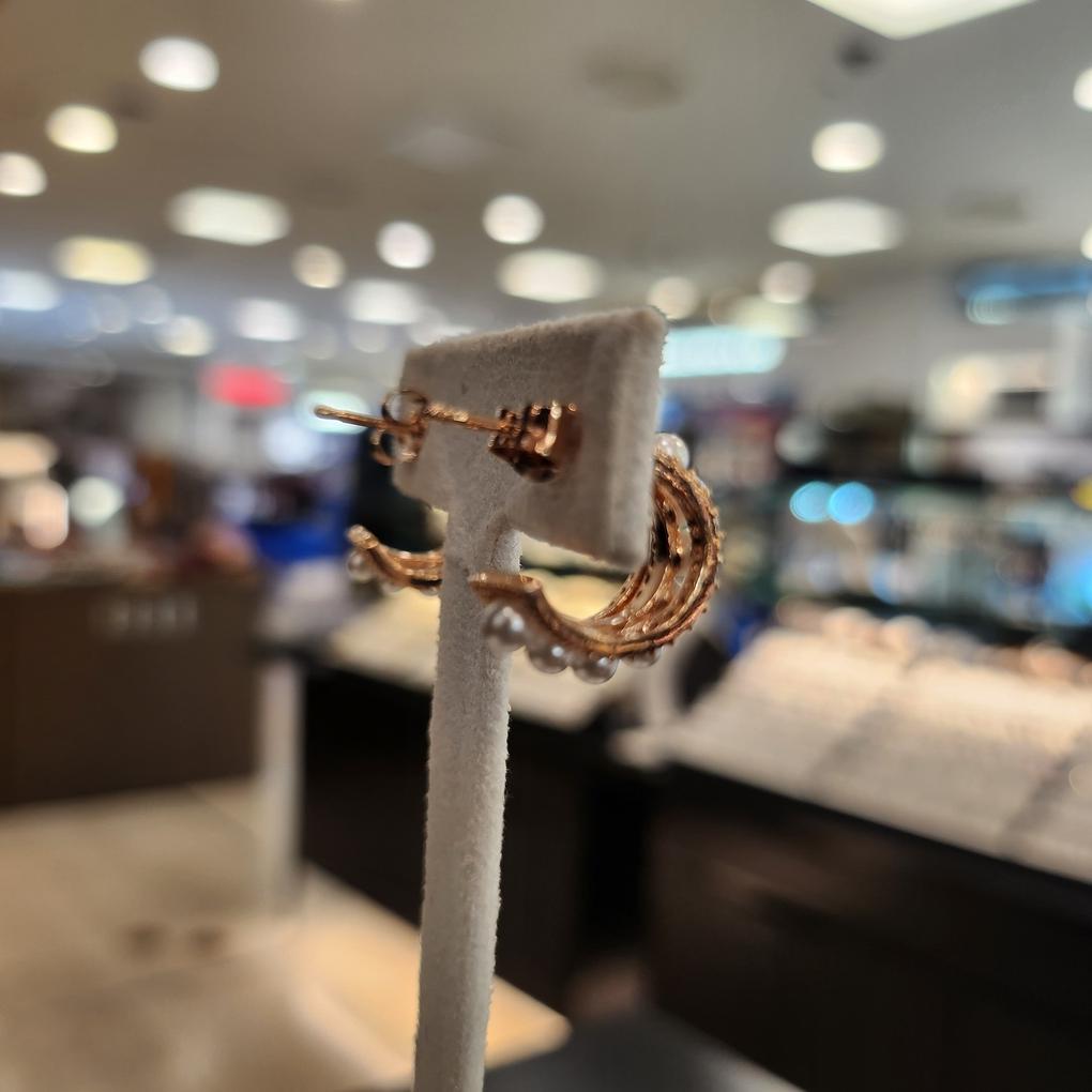 ARTRIA Pearl Unbalanced Cubic E Crescent-Shaped Silver Needle Earrings EQSERKK0006BKF