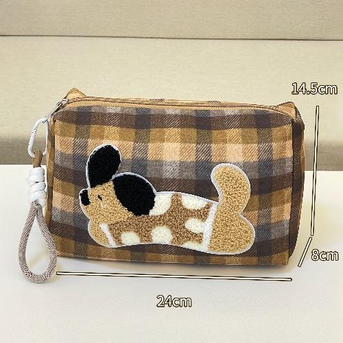 Hand-held All-match Card Pass Love Embroidery Makeup Bag Travel Bag Collection Bag Hand-wrapped Tour Street Hand-wrapped Bag