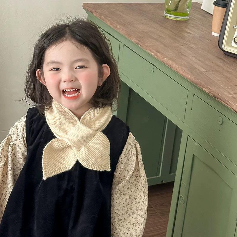 Korean Style Baby Scarf Simple Solid Color Crossover Neck Warmer Warm Soft Knit for Infant Toddler Outdoor Easy Match Outerwear