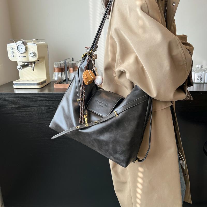 Casual Large-capacity Bag Women's 2025 Autumn and Winter New Commuter Shoulder Bag Solid Color Trendy Messenger Women's Backpack