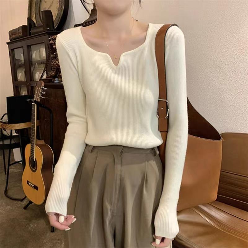 

Spring and Autumn new French small v-neck top women s long-sleeved white intellectual simple pit strip bottoming shirt slim and versatile 48-192 (average size) бежевий