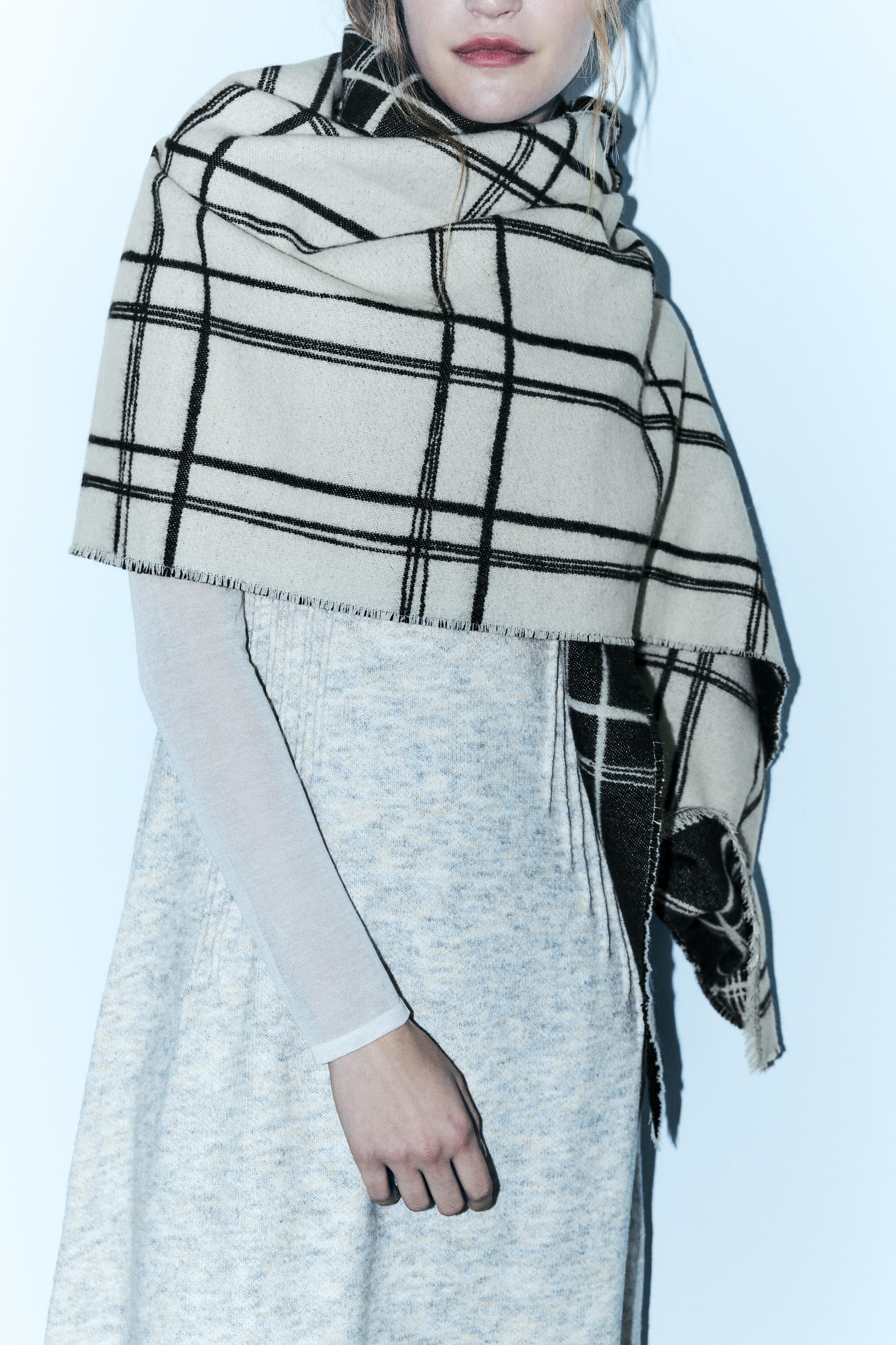 

REVERSIBLE CHECK SCARF