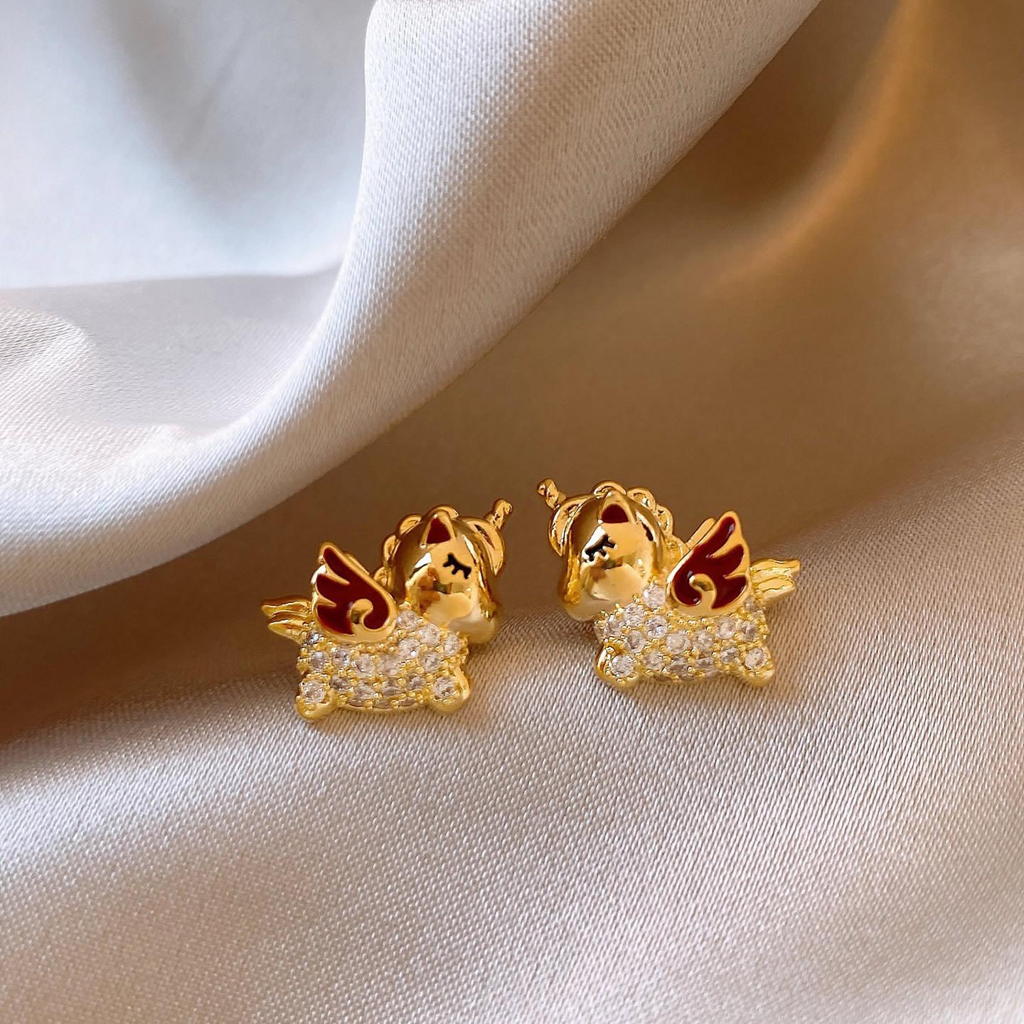 

Модні сережки-краплі для жіночих прикрас золотий