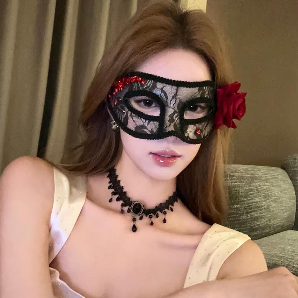 Sexy Half-Face Lace Feather Mask for Halloween Makeup Masquerade Party