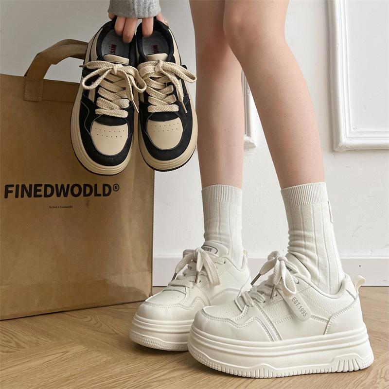Versatile classic commuter platform white shoes women's 2025 new popular autumn height increase lightweight casual sports shoes