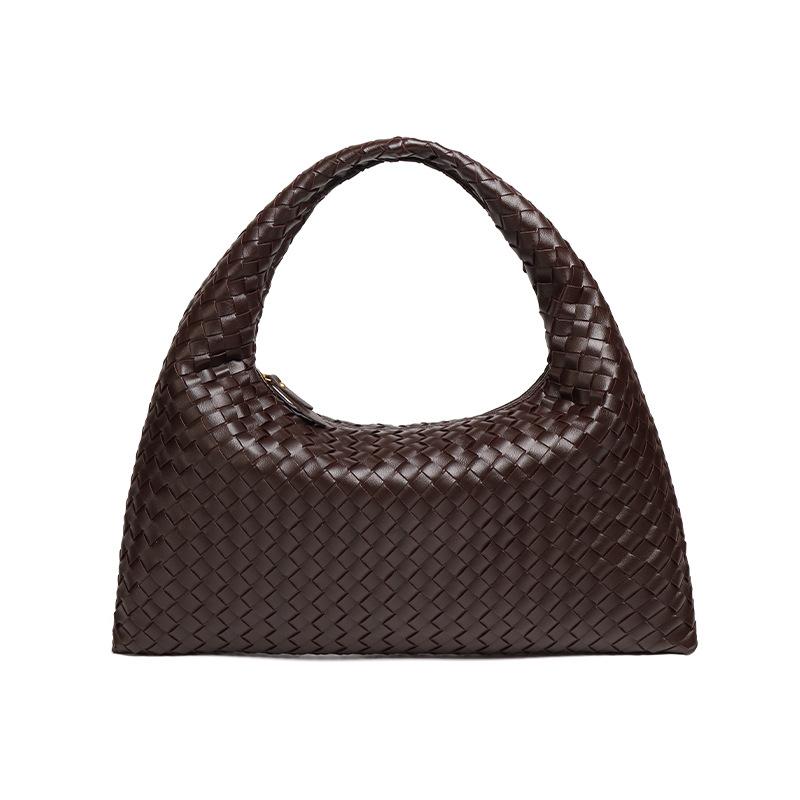 Versatile Large-capacity Retro Handbag for Commuting, A Casual Single-shoulder Underarm Bag with A Fashionable Hand-woven Bag