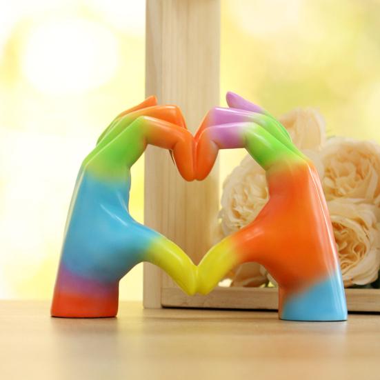 Rainbow Love Gesture Figurine Love Heart Hand Shape Statue Sculpture Home Office Bedroom Desktop Decoration Ornament
