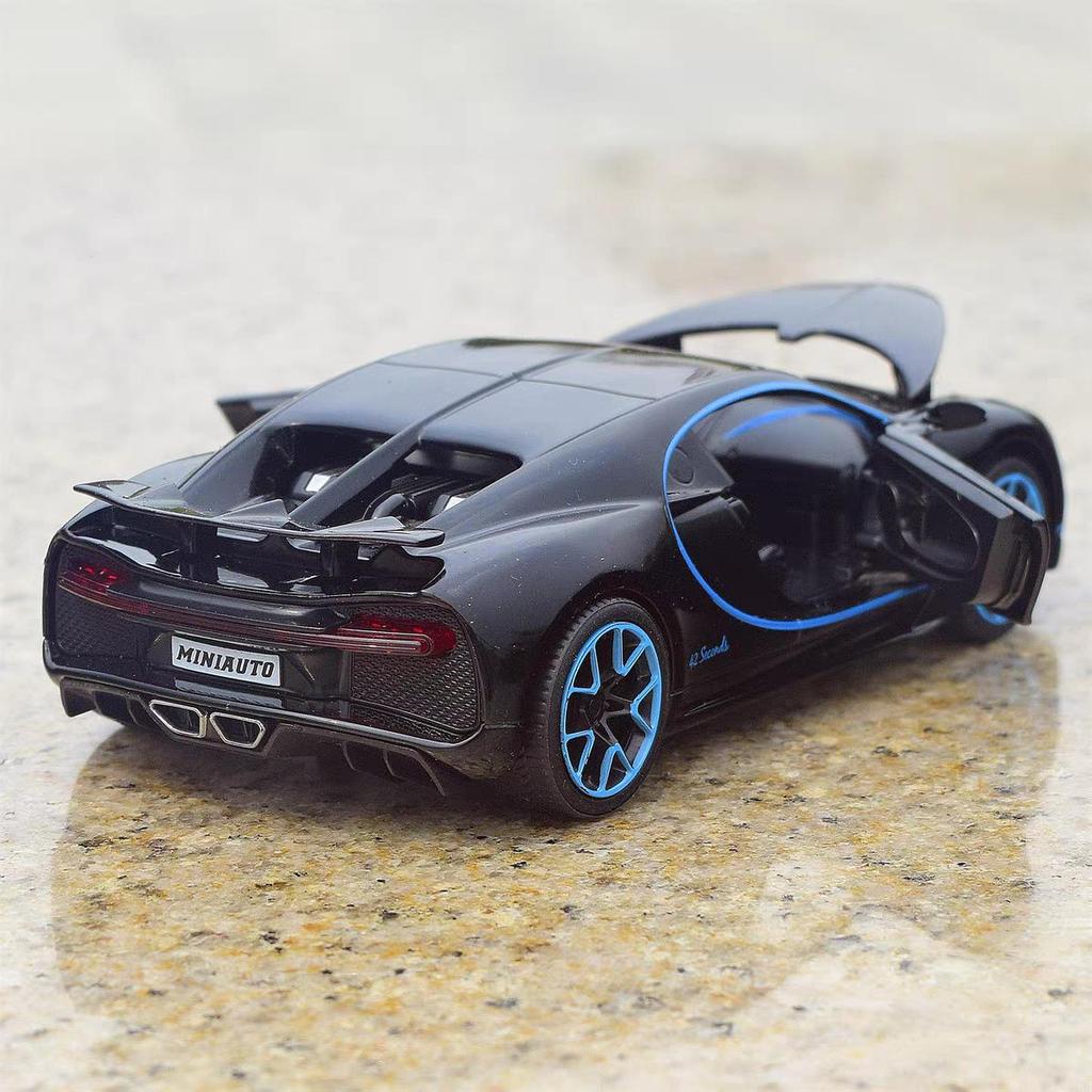 Bugatti Chiron Supersport Simulace Odlévaná a Hračková Vozidla Zvuky a Světlo Natahovací Auto 1:32 Dárky z modelů ze slitin pro děti