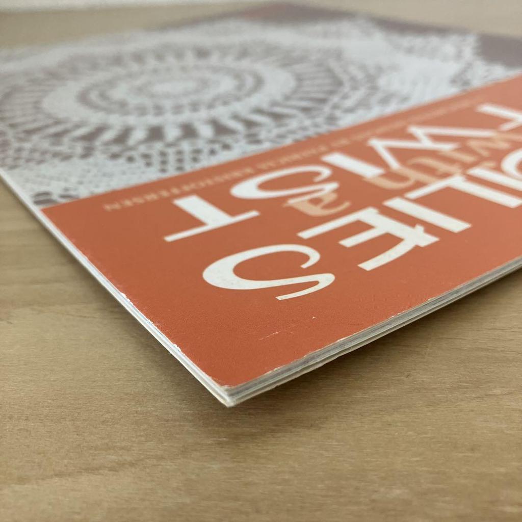 [USED] Foreign Book "Doilies With a Twist" Doilies