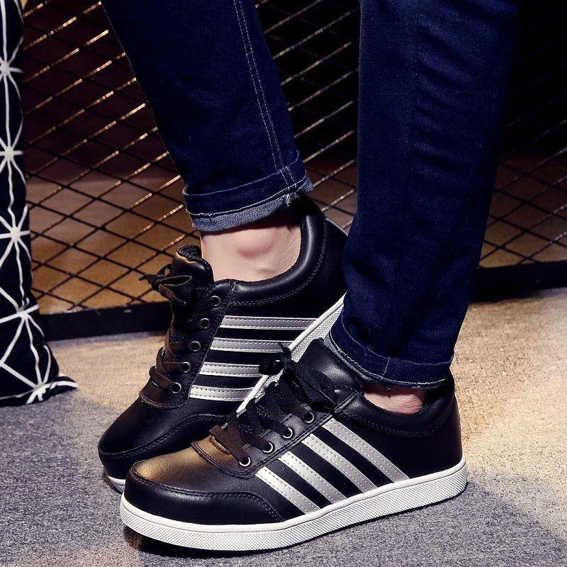 Chaussures de Travail à Embout Acier pour Hommes Bottes de Sécurité Légères Chaussures de Randonnée Décontractées Toutes Saisons Bottes de Sécurité de Travail Anti-Perforation Noir