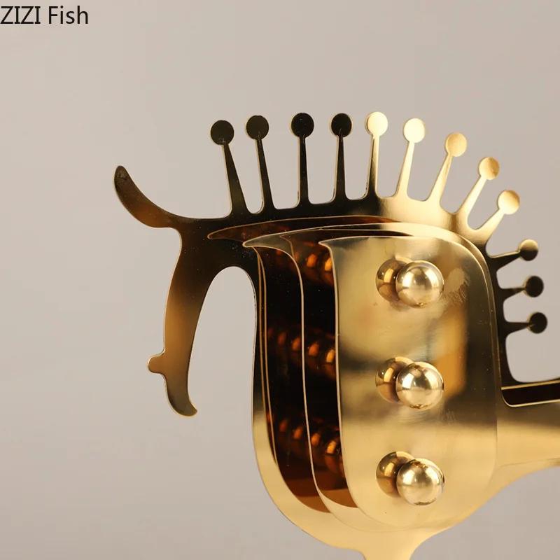 Abstract Golden Horse Metal Animal Sculpture Desk Decoration Ornaments Modern Crafts Creative Animal Statue Room Aesthetic Decor