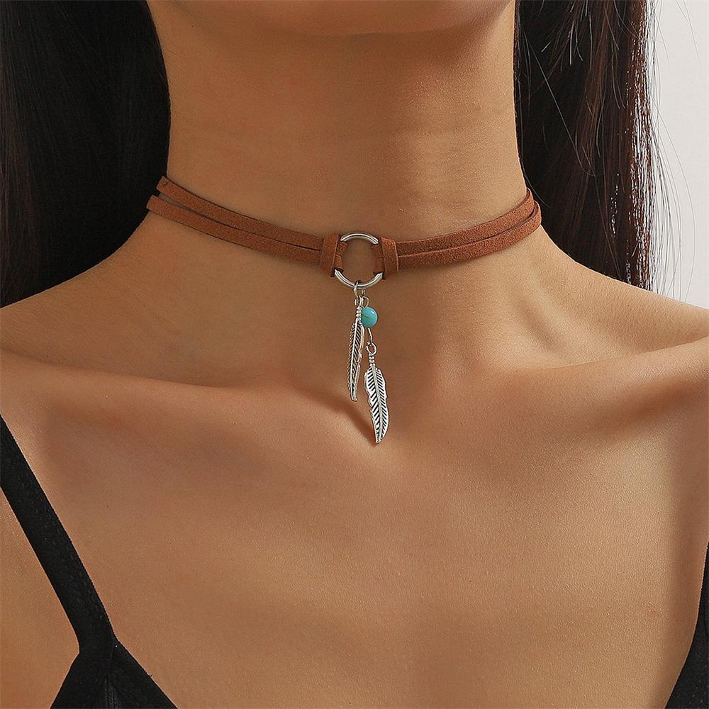 Metal Feather Pendant Necklace Vintage Bohemian Style Circular Ring Green Stone Brown Leather Collar Women Popular Jewelry Gift