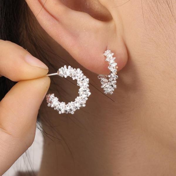 New Fashion Trend Unique Design Elegant Exquisite Irregular C Shape Earrings Female Jewelry Party Gift