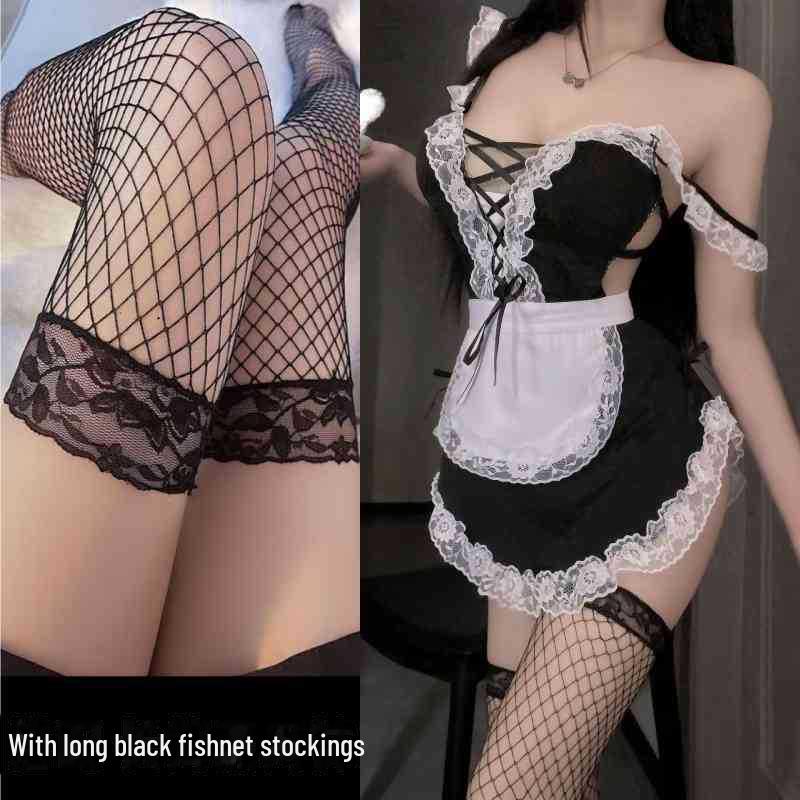 Svůdné krajkové služebničkovské prádlo: Lákavá uniforma s vášnivými šlemi