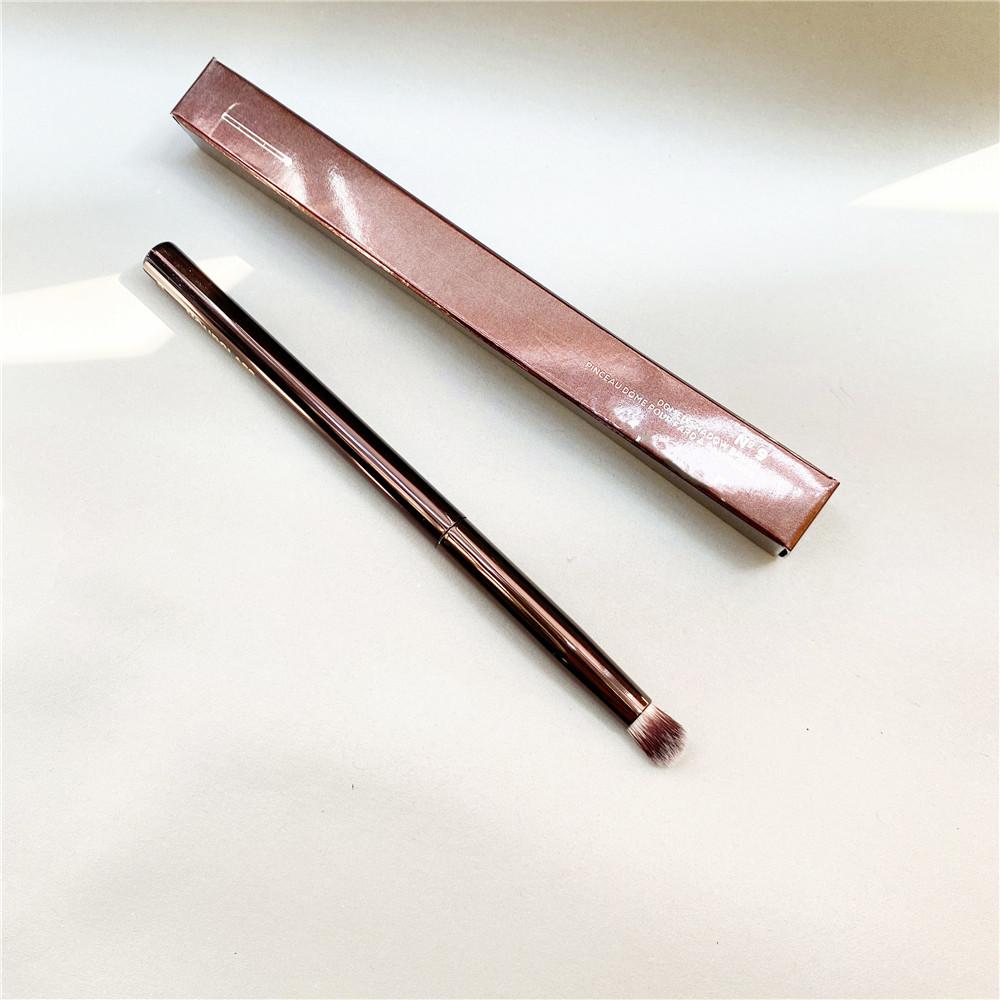 Domed Eyeshadow Brush No.9 Metal Dark Bronze Metal Handle Synthetic Eye Shadow Smokey Smudge Brush Beauty Cosmetics Tool