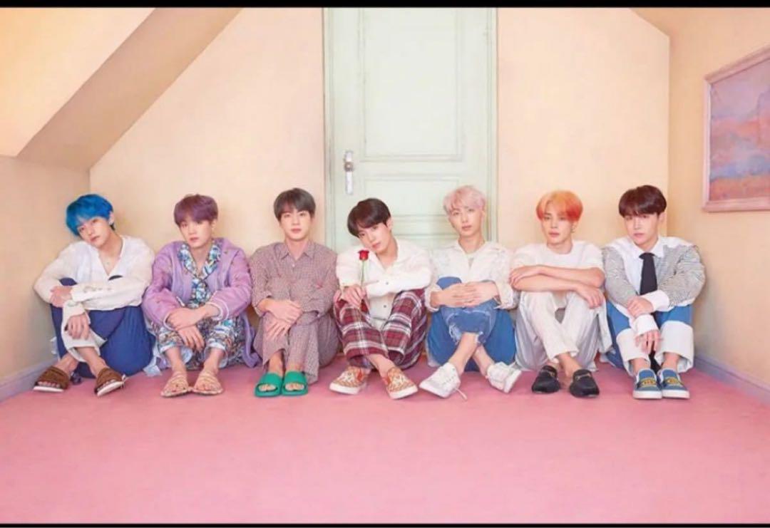 

[Б/У] Плед BTS (ДОМ BTS)