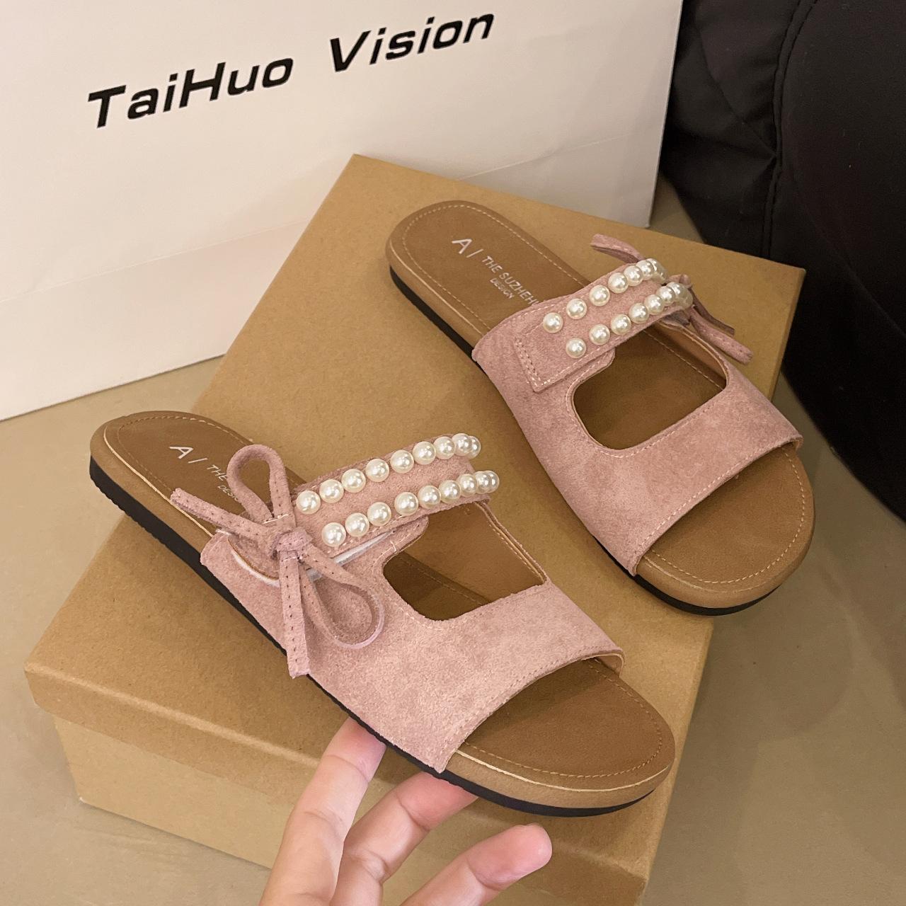 

Fashion 2025 Summer New Trendy Bow adorned One Strap Flat Sandals for Women Retro inspired with Pearl Accessories Outdoor Beach Wear 40