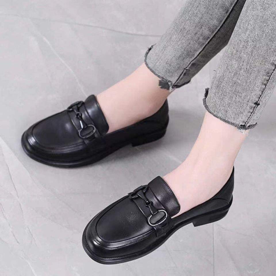 

Женские туфли на плоской подошве из натуральной мягкой кожи, универсальные для весны и осени, новые лоферы на толстом каблуке и мягкой подошве в британском стиле, модная кожа 40 чёрный